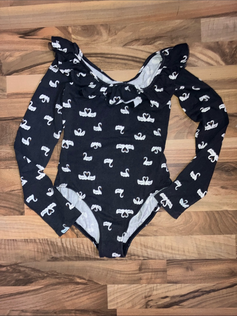 Hanna Andersson Swans dark gray bodysuit ruffle neck line girls Sz 12